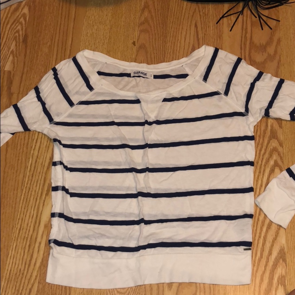 White and navy striped long sleeve T-shirt